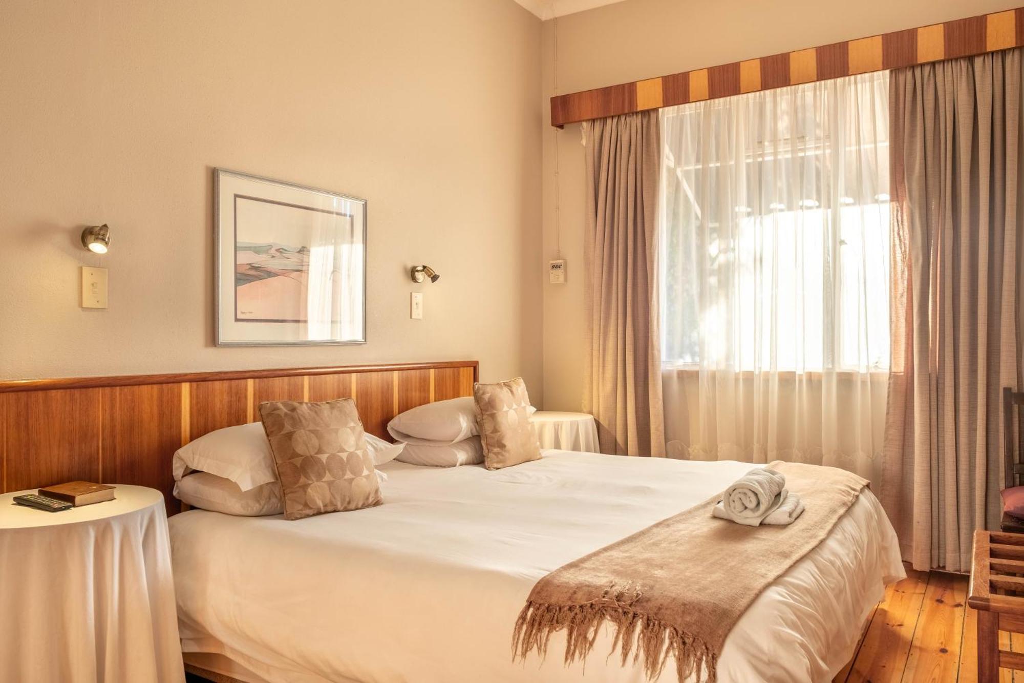 Karoo Country Inn Middelburg  Exterior photo