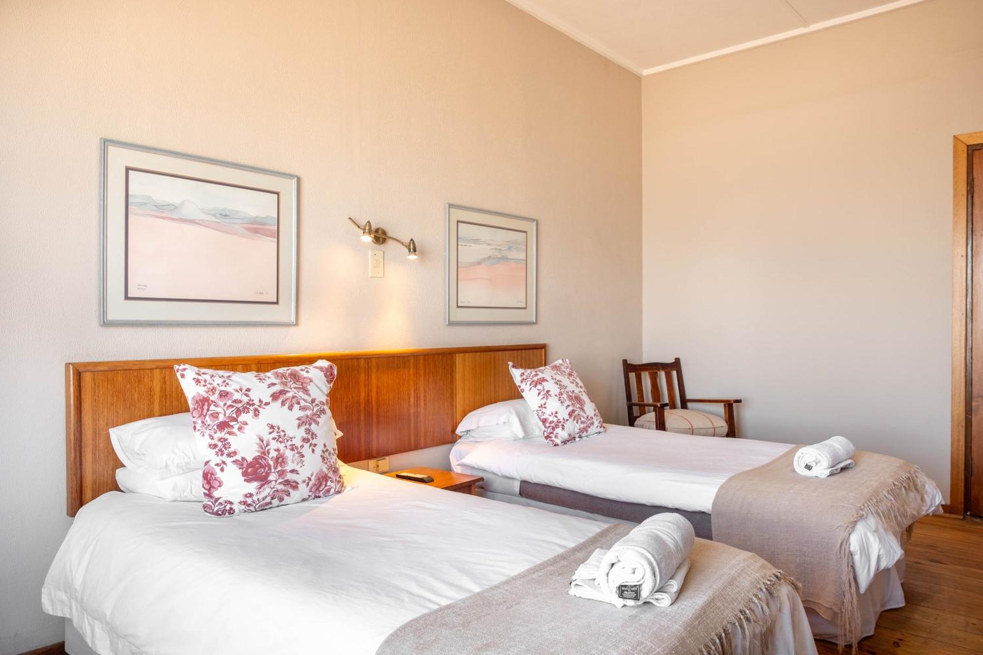 Karoo Country Inn Middelburg  Exterior photo