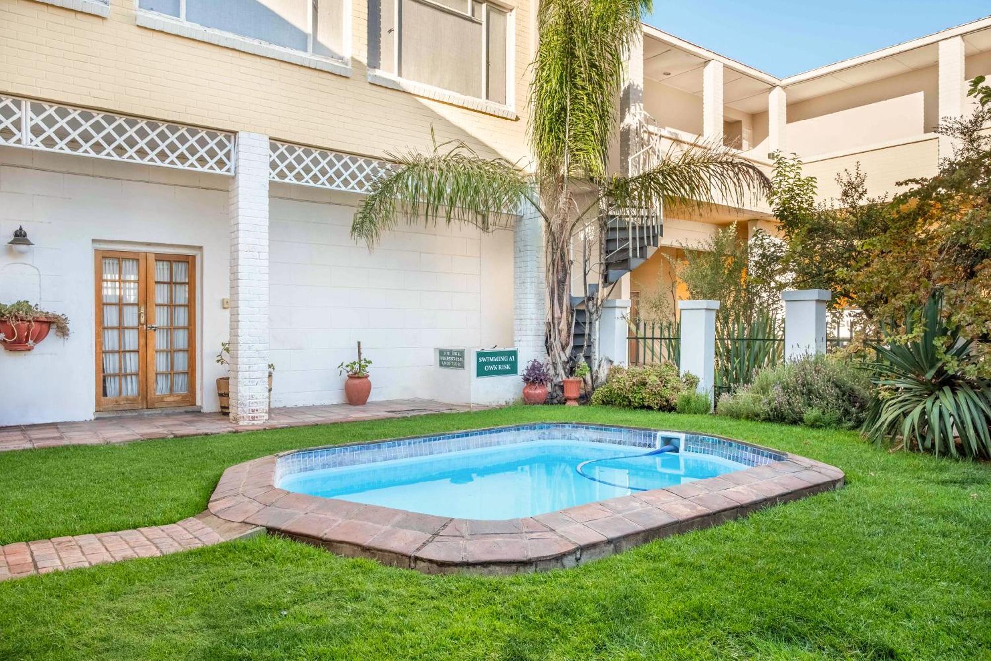 Karoo Country Inn Middelburg  Exterior photo