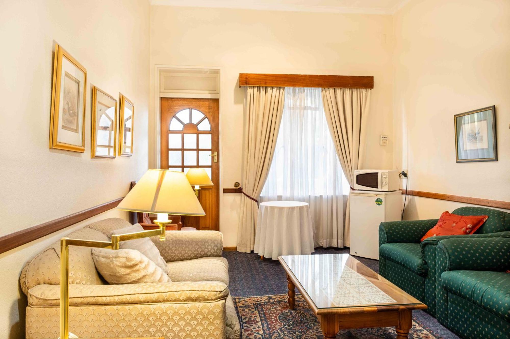 Karoo Country Inn Middelburg  Exterior photo